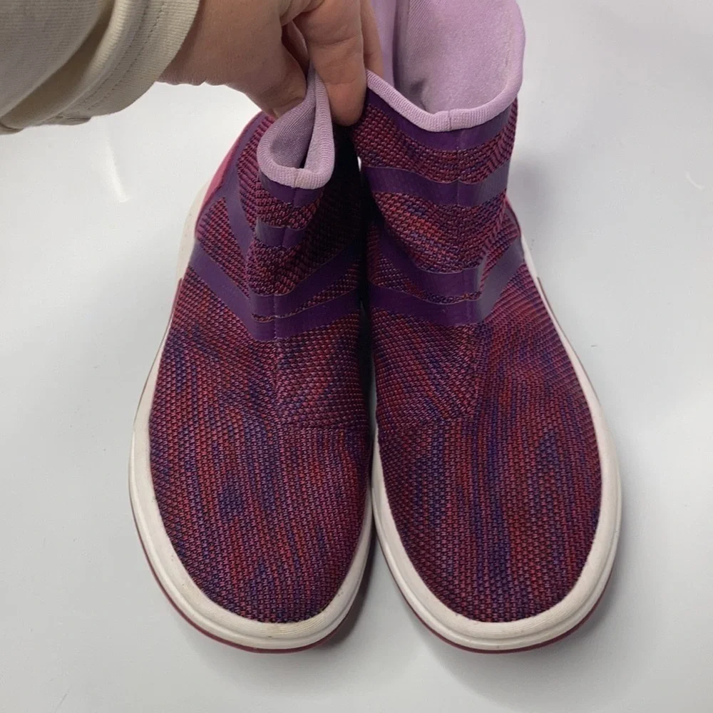 Lands’ End Action‎ pull on boots size 6 youth